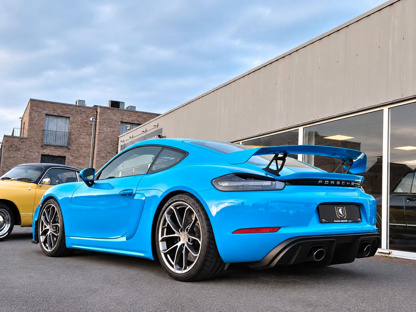 Fahrzeugabbildung Porsche Cayman GT4/BRD/2.Hd/Carbon/Akrapovic