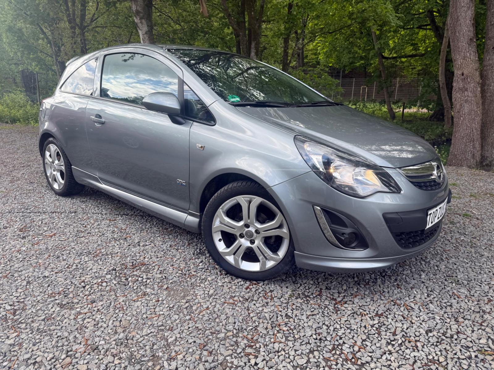 Opel Corsa D Selection OPC Line