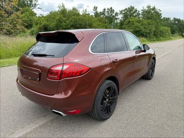 Porsche Cayenne - 6