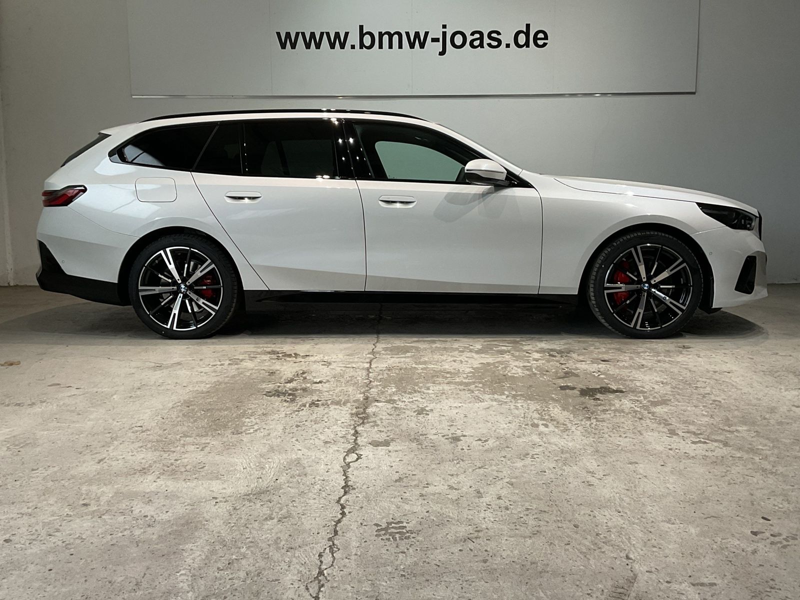 Fahrzeugabbildung BMW i5 xDrive40 Touring M Sportpaket DAB LED AHK