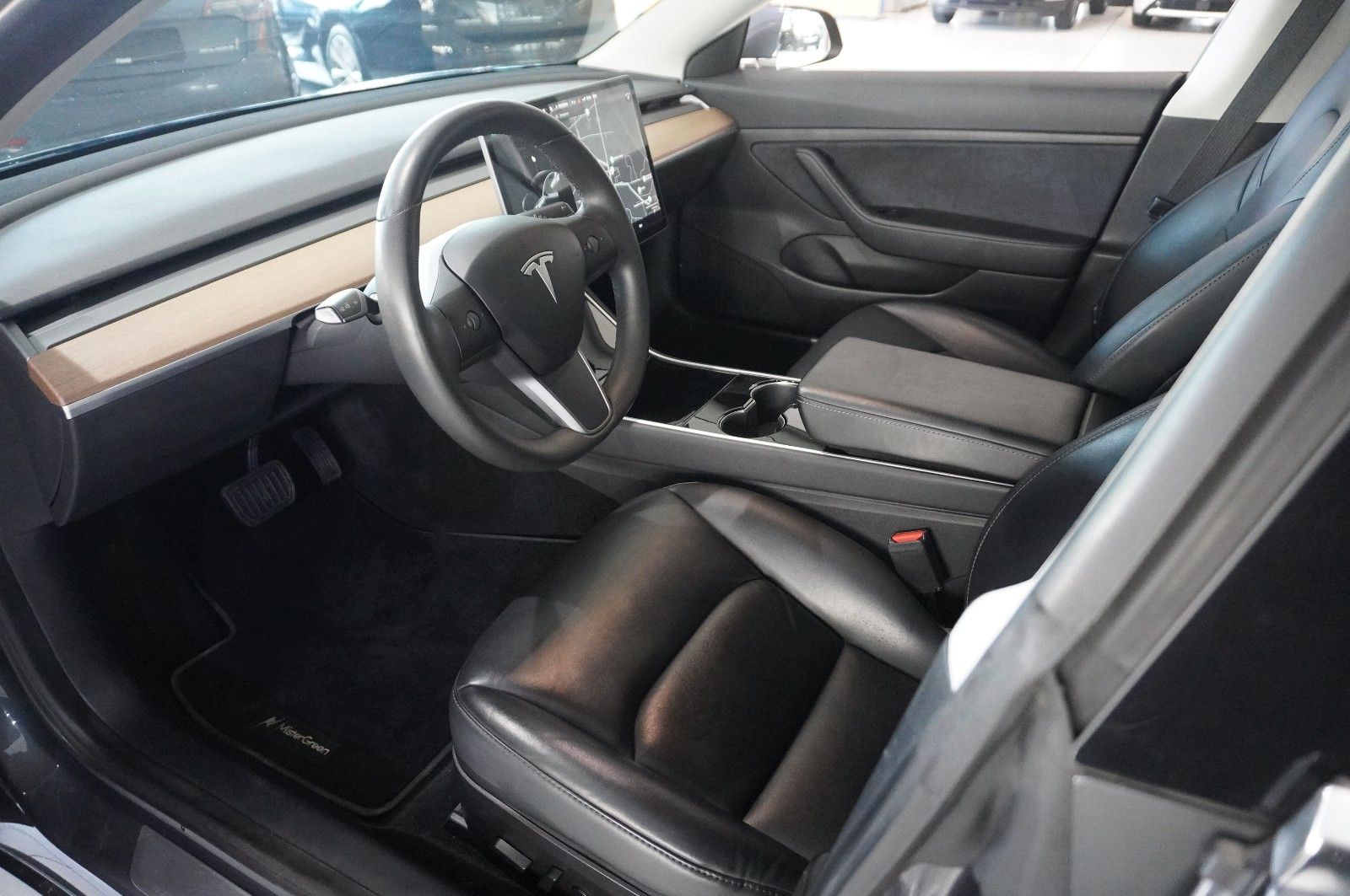 Fahrzeugabbildung Tesla Model 3 Standard Range Plus NAVI/KAMERA/SH/PANO