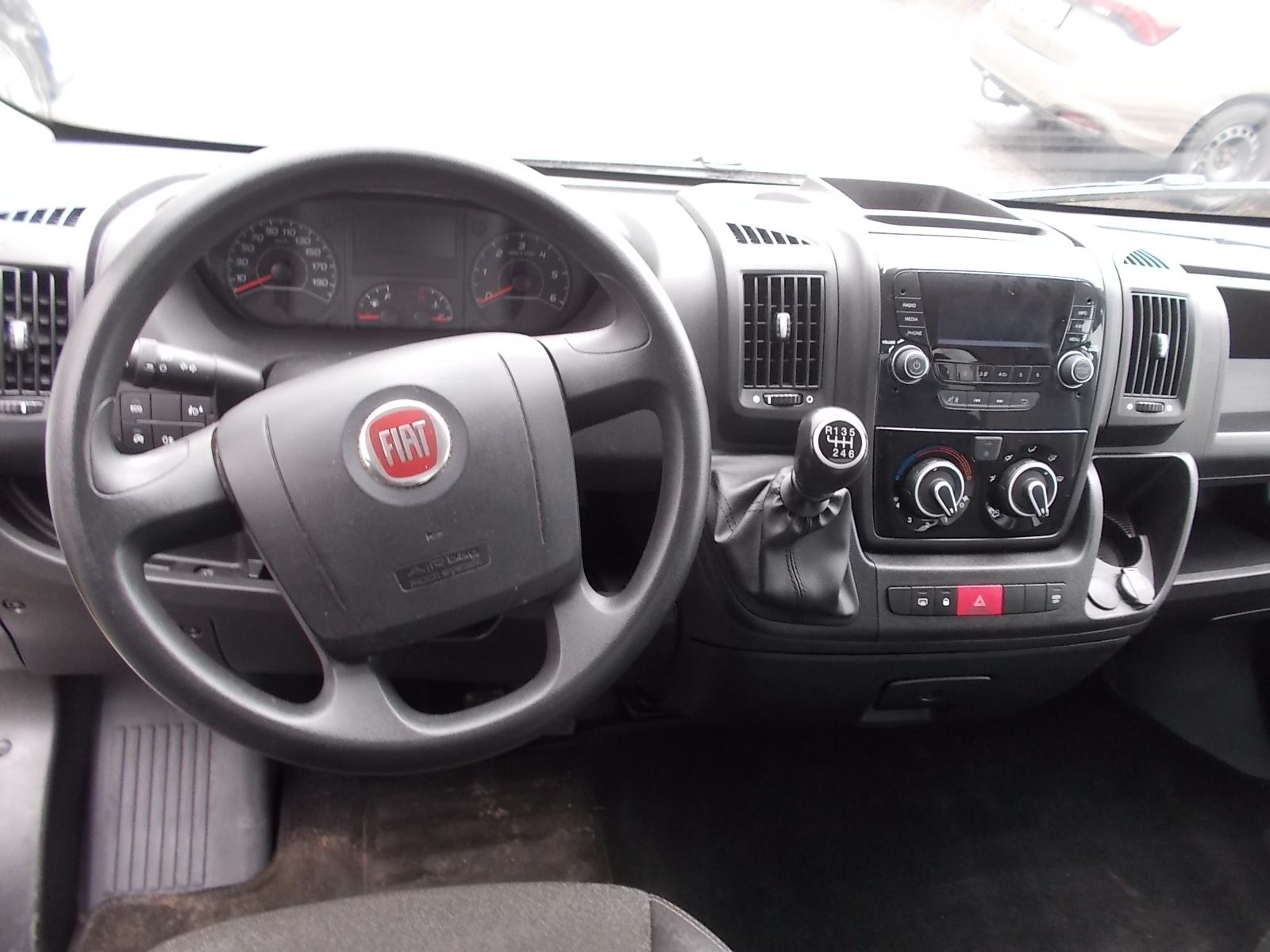 Fahrzeugabbildung Fiat Ducato Koffer 35 140 Mjet + Klima