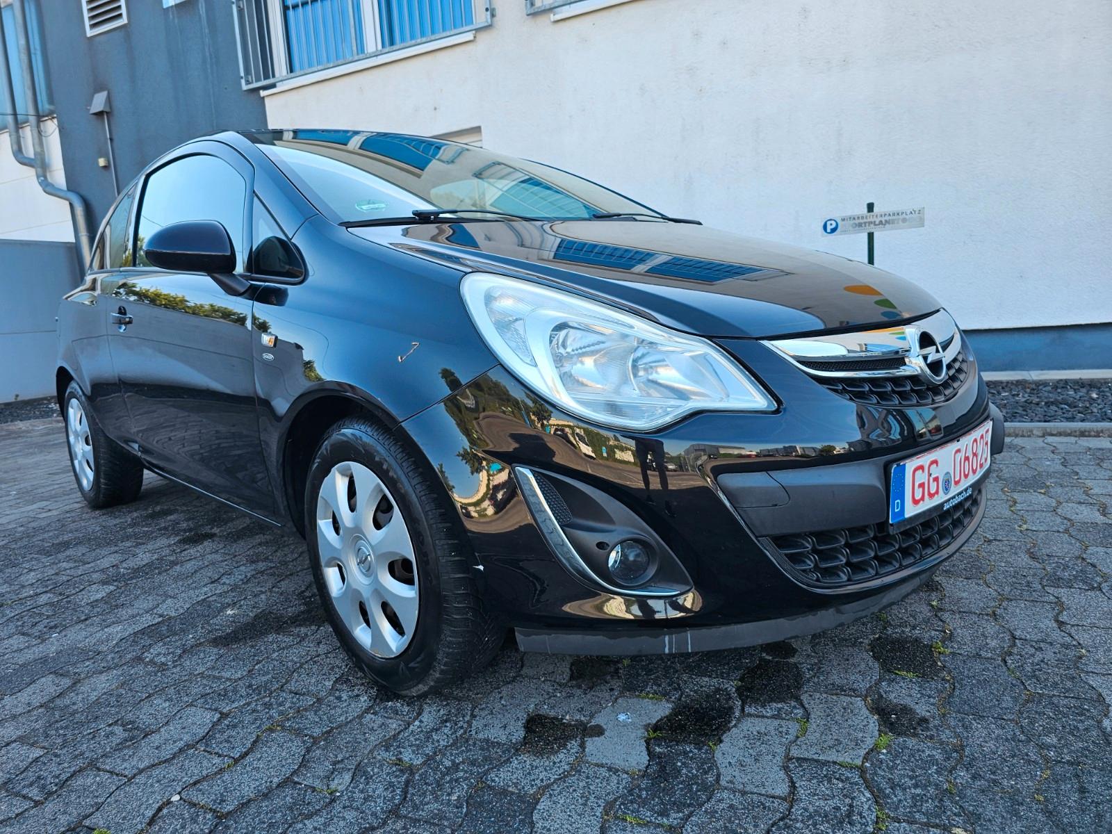 Opel Corsa 1.2 Edition 8 Fach bereift