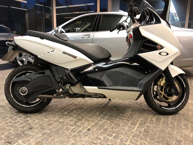 Gilera GP800