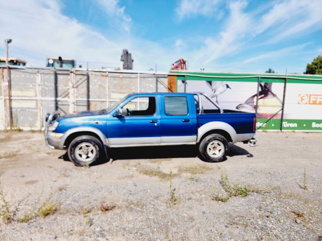 Nissan 2.5 Klima 4x4 Pick-Up