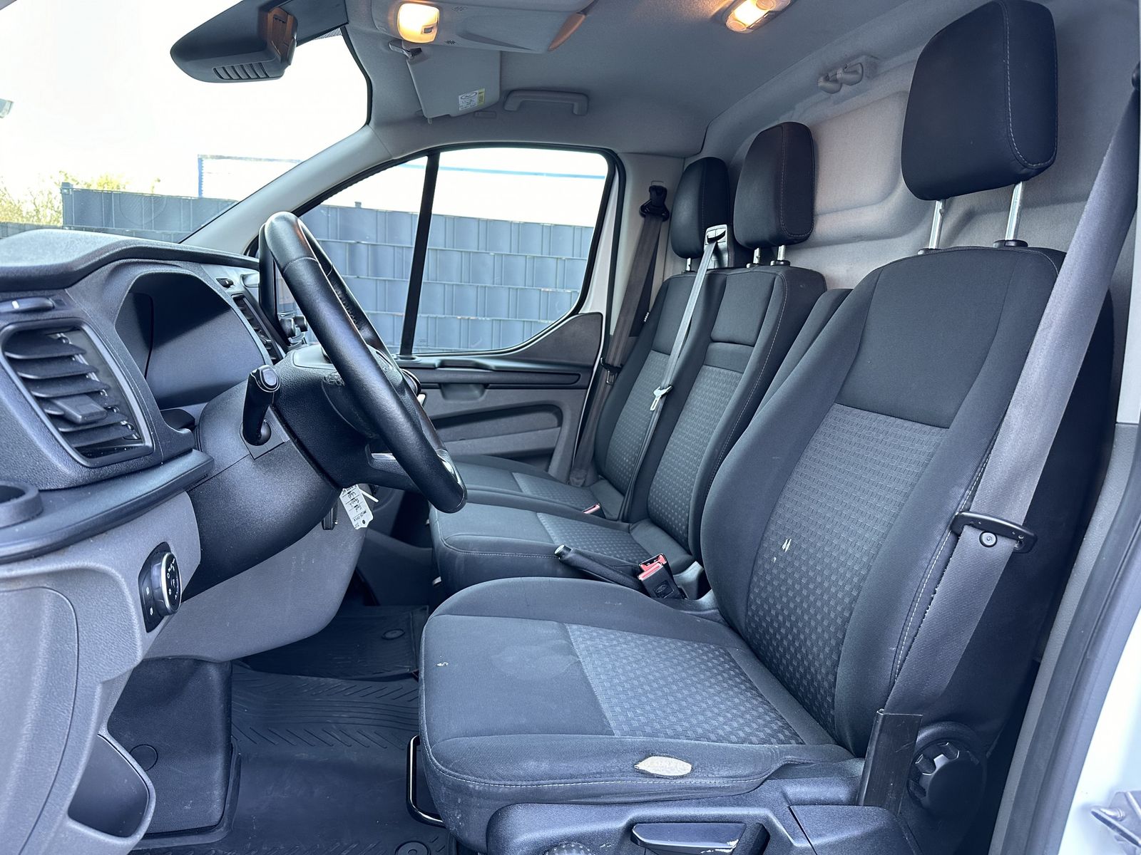 Fahrzeugabbildung Ford Custom 300 L2 NAV+BLUETOOTH+KAMERA+KLIMA+SHZ+ACC