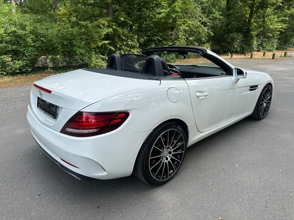 Mercedes-Benz SLC 200