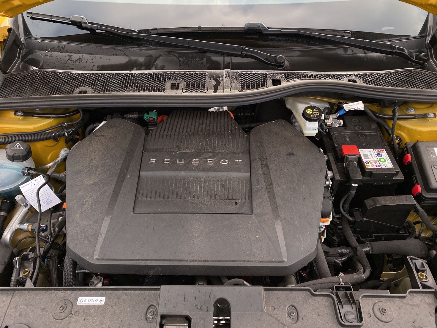 Fahrzeugabbildung Peugeot 208 e- GT Pack Elektromotor 136 *Rückfahrkamera*