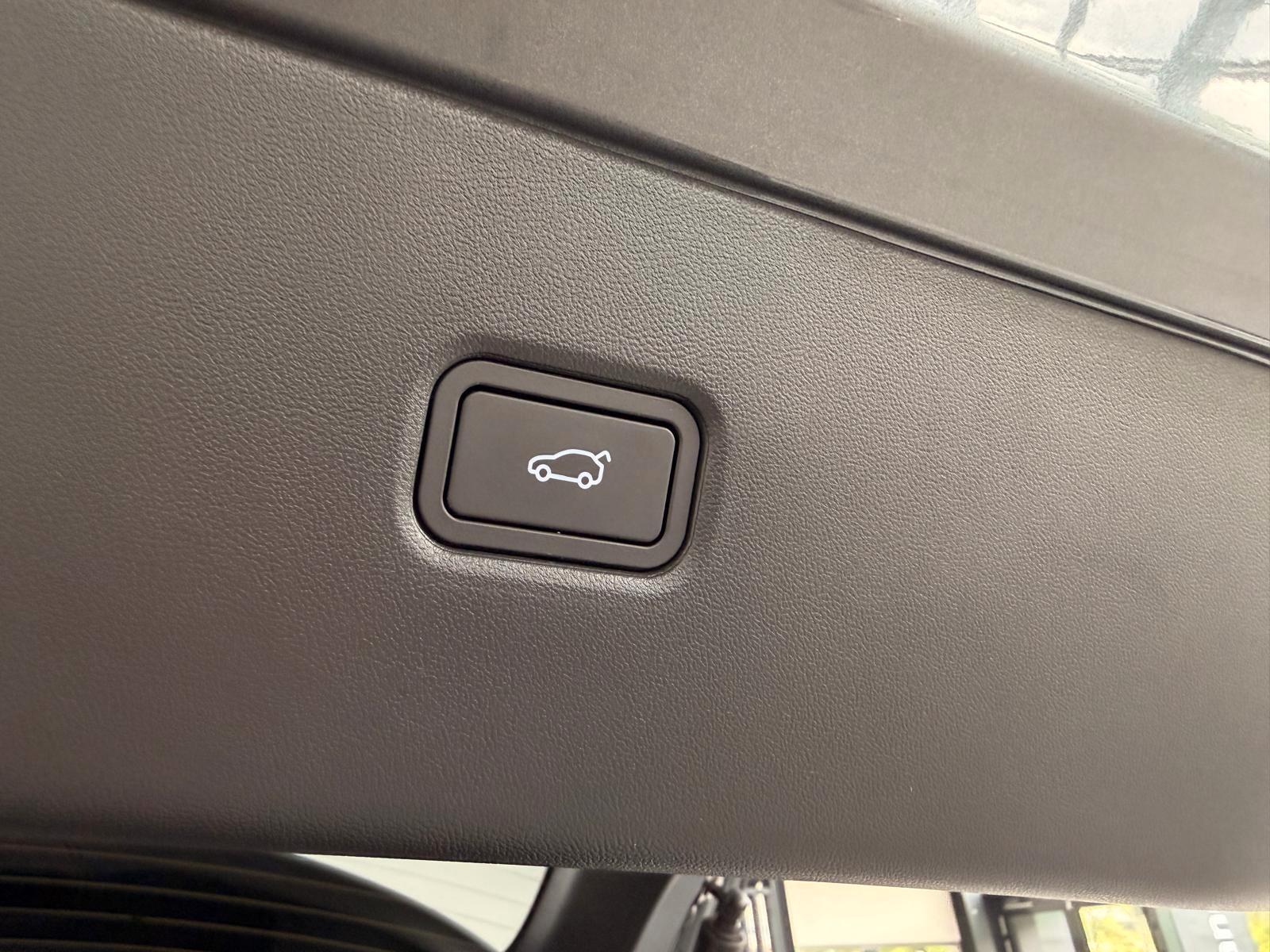 Xpeng G6 Standard Range 258ch - 1 ère main - TVA récupérable - Interieur blanc - Camera 360