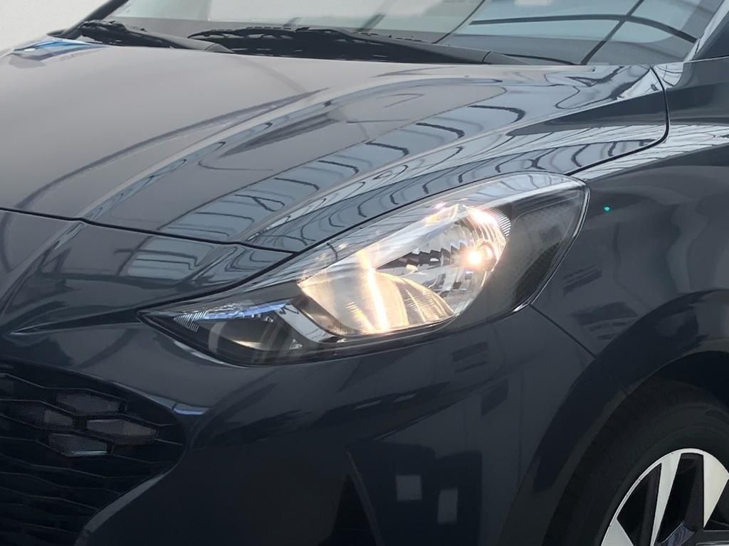Fahrzeugabbildung Hyundai i10 Navi SHZ KAM PDC SpurH