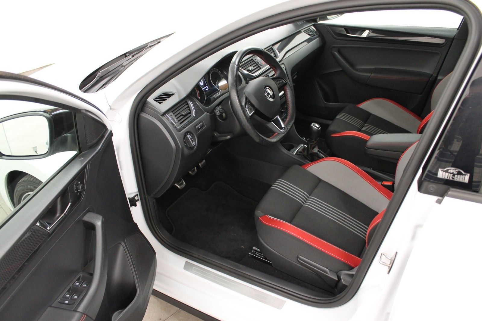 Fahrzeugabbildung SKODA Rapid Spaceback Monte Carlo 1.0 TSI 81kW Navi