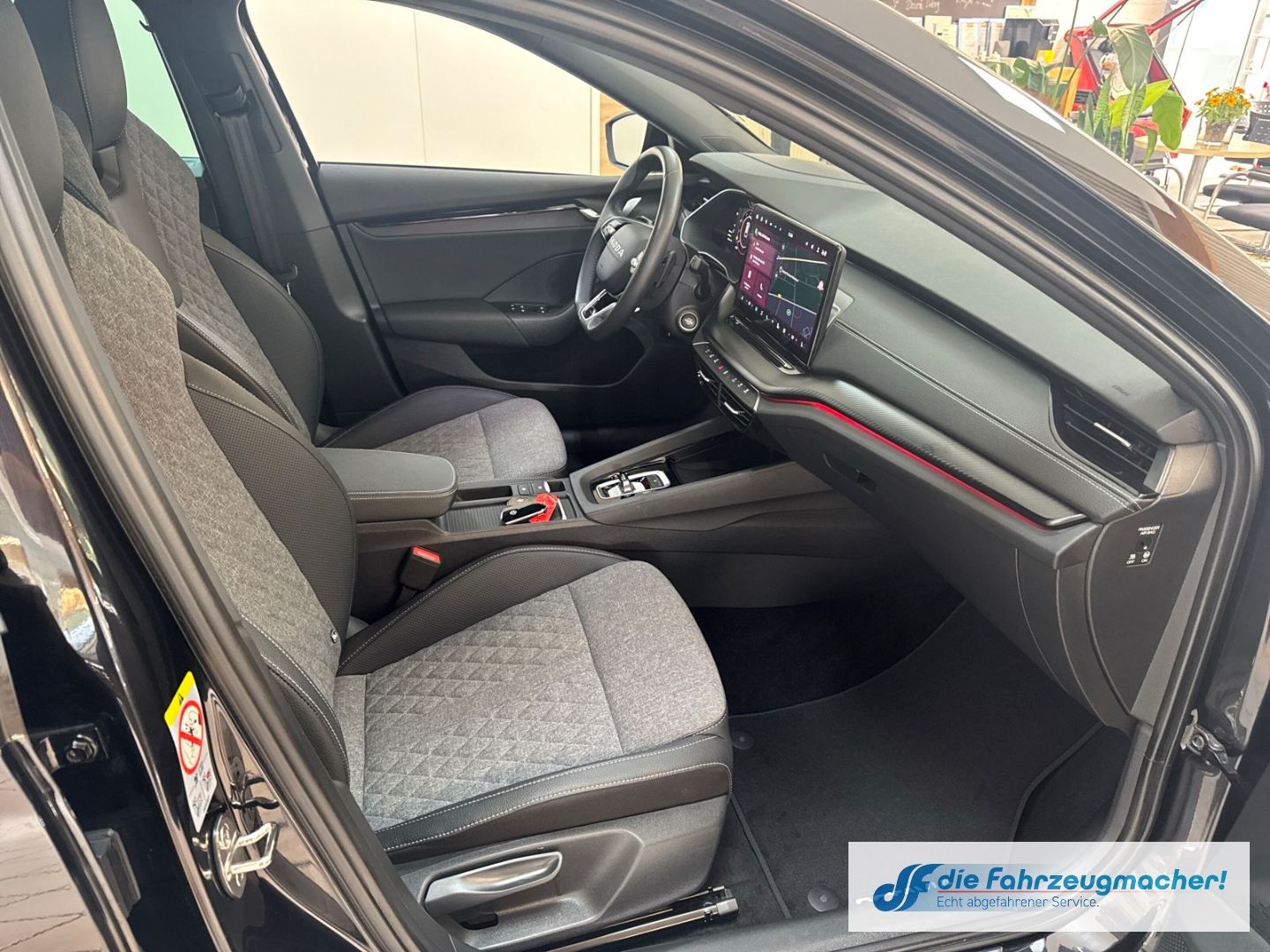 Fahrzeugabbildung SKODA Octavia Combi 2.0 TDI 110 kW Sportline Sportpake