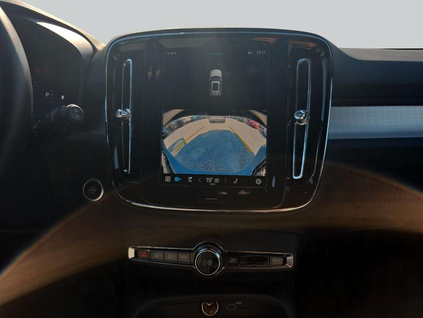 Volvo XC 40 B3 2WD Core +ANHÄNGERKUPPLUNG+LED+SHZ+PDC