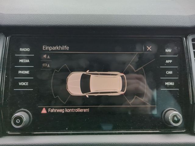 Fahrzeugabbildung SKODA Kodiaq 2.0 TDI DSG 4x4 Clever AHK DCC CANTON 7-S