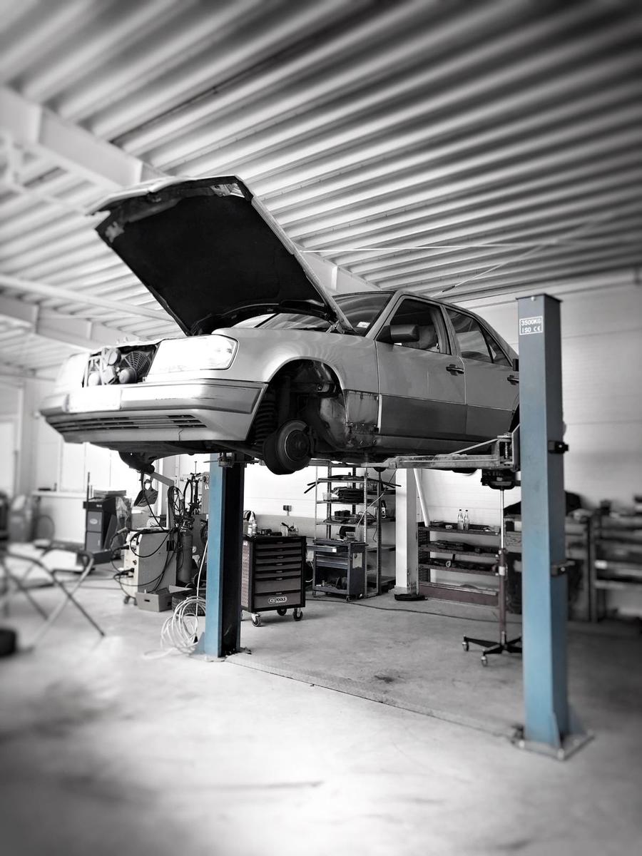 showroom-image-top
