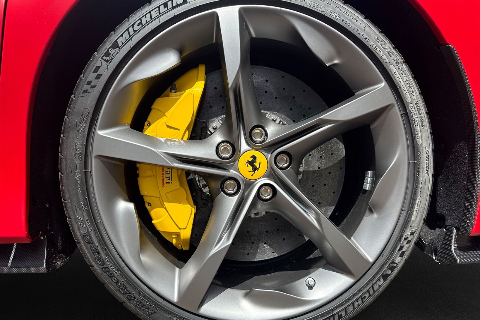 Fahrzeugabbildung Ferrari SF90 Spider*Assetto Fiorano*F1 Opaco*Full*New