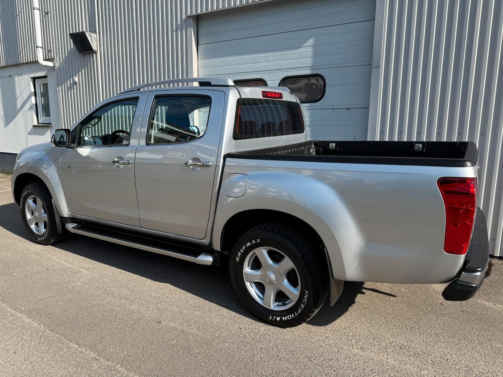 Isuzu D-Max Double Cab 4WD – 163 ch – Automatique – Cuir