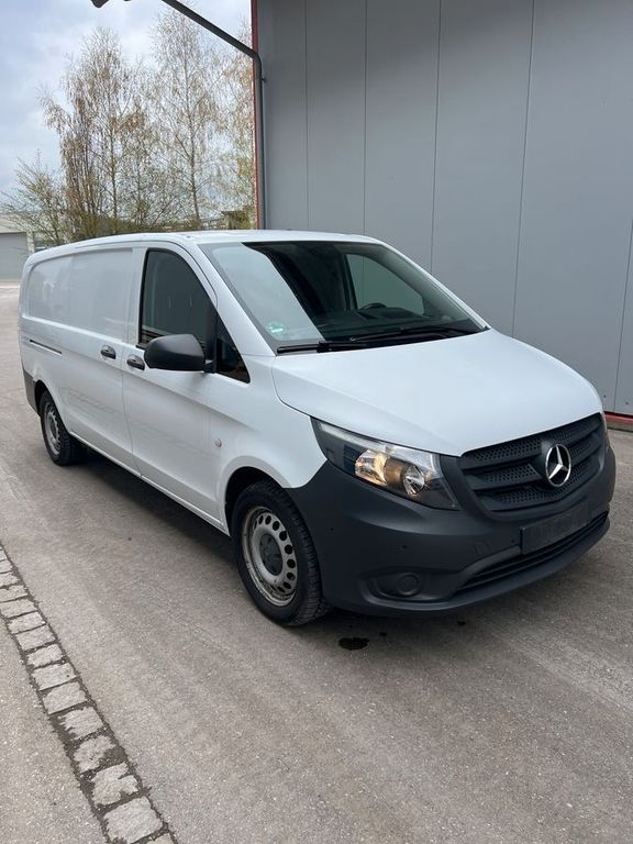Image of Mercedes-Benz Vito