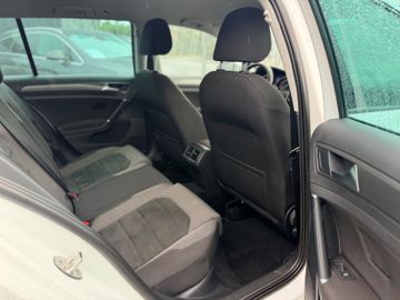 Volkswagen Golf - 12