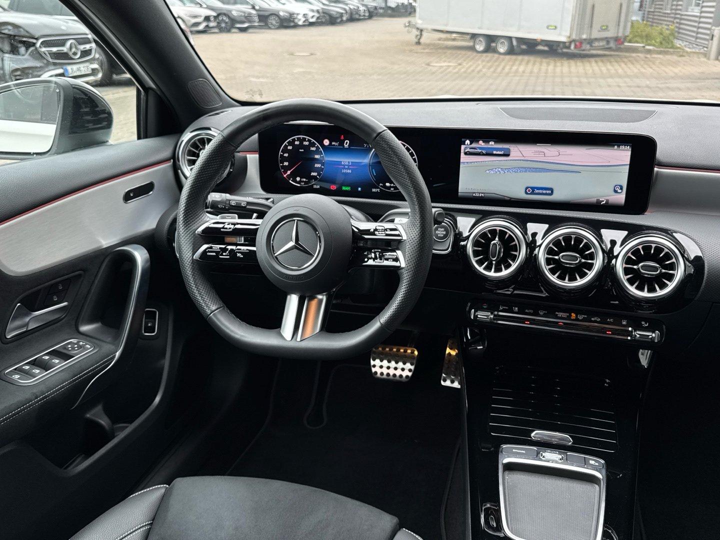 Mercedes-Benz A 250 e AMG Advanced Plus Ambiente Kamera AHK