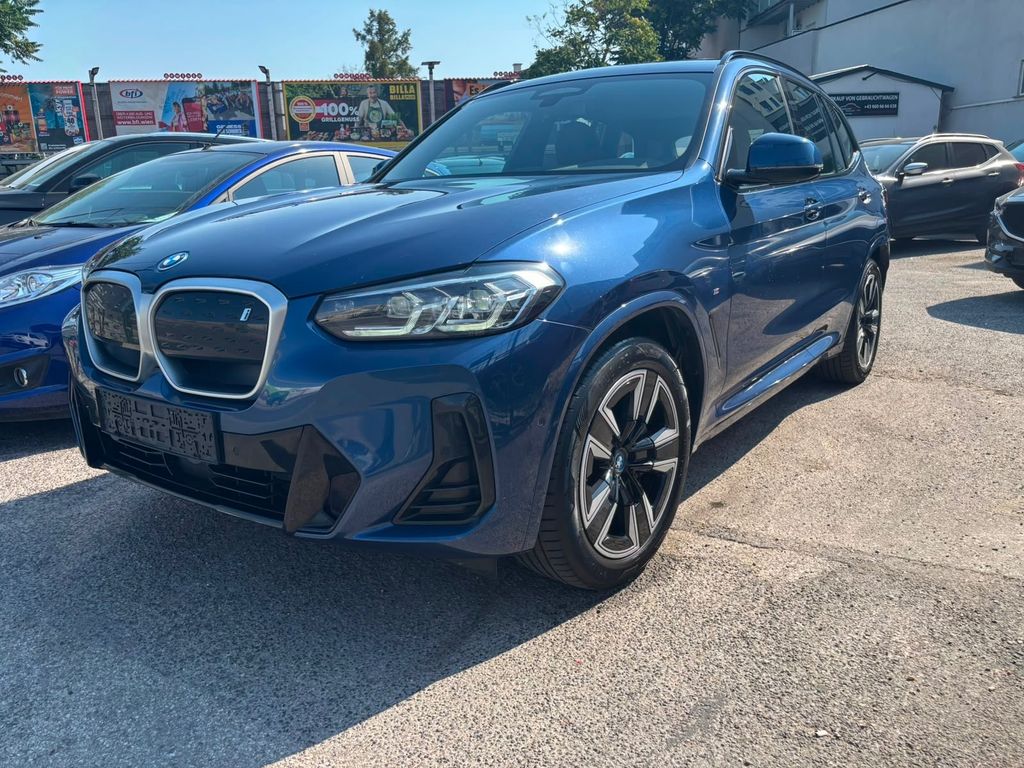 Image of BMW iX3