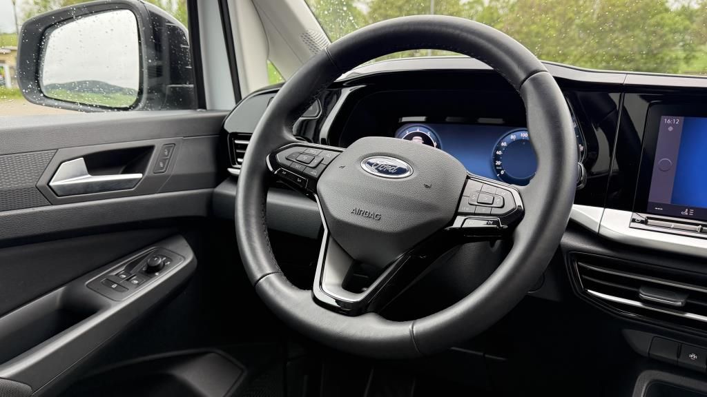 Autohaus Zimpel - Ford Tourneo Connect Titanium 1.5 Kamera+Klimaautomat - Bild 12 Autohaus Zimpel - Ford Tourneo Connect Titanium 1.5 Kamera+Klimaautomat - Bild 12