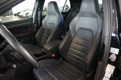 VW Golf R 4Motion | Matrix | Pano | DCC | 270 km/h VW Golf R 4Motion | Matrix | Pano | DCC | 270 km/h