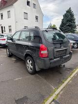 Hyundai Tucson 2.0 GLS,Klima,Ahk,8 Fach Alu - Hyundai TUCSON: Gls
