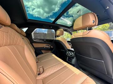 صورة مصغرة 17 لـ 2016 Bentley BENTAYGA