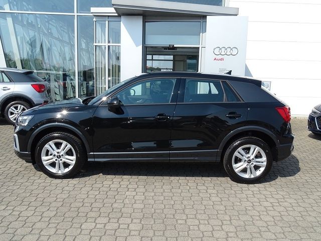 Q2 35 TFSI S-tronic advanced / Matrix LED