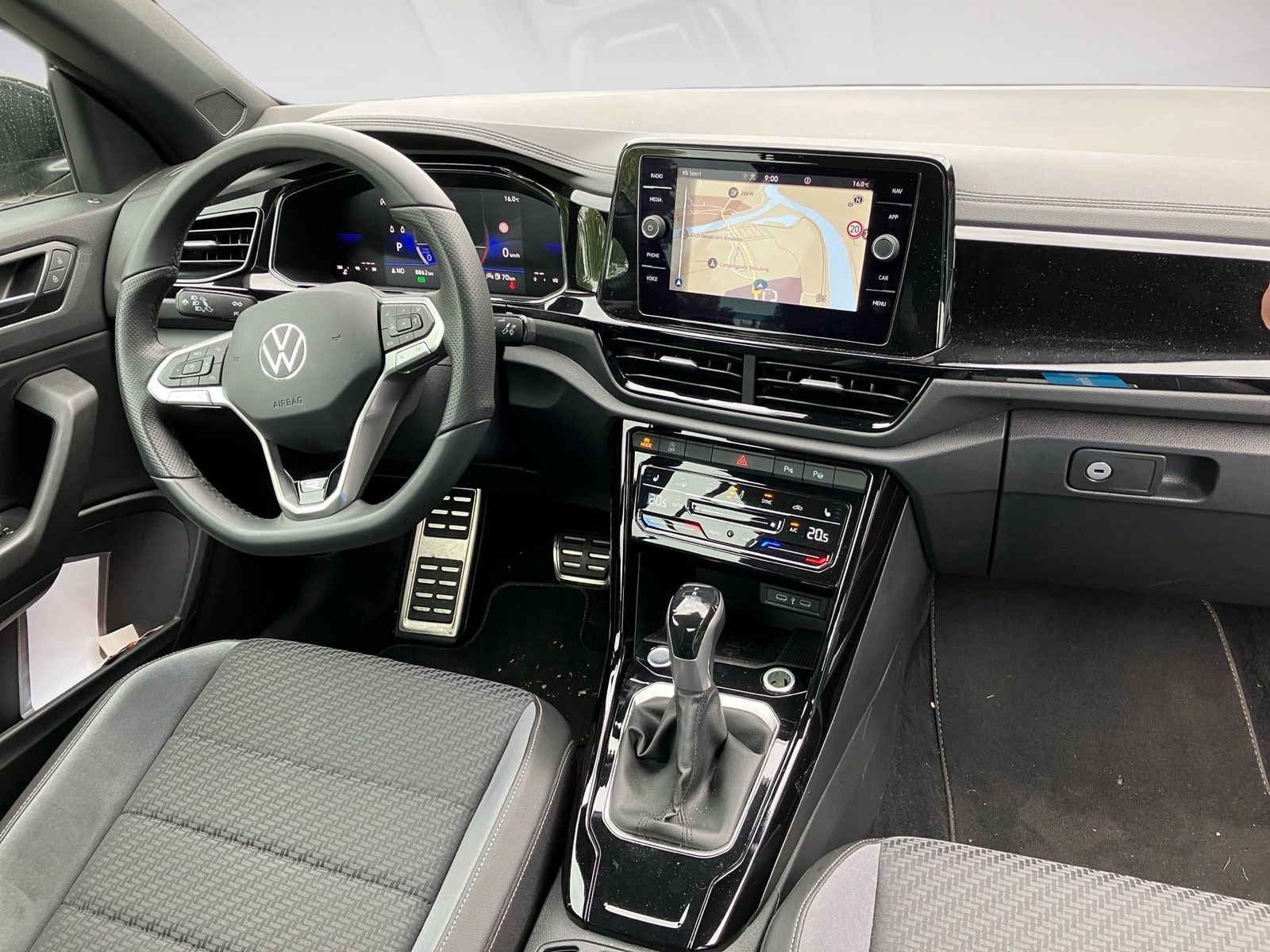 Volkswagen T-Roc - Bild 11