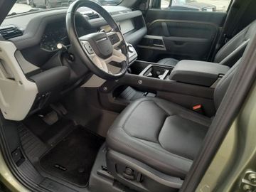 Land-Rover Defender - 12
