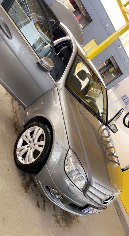 Mercedes-Benz C 250