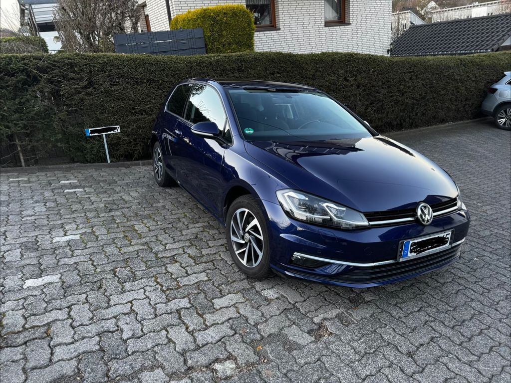 Image of Volkswagen Golf