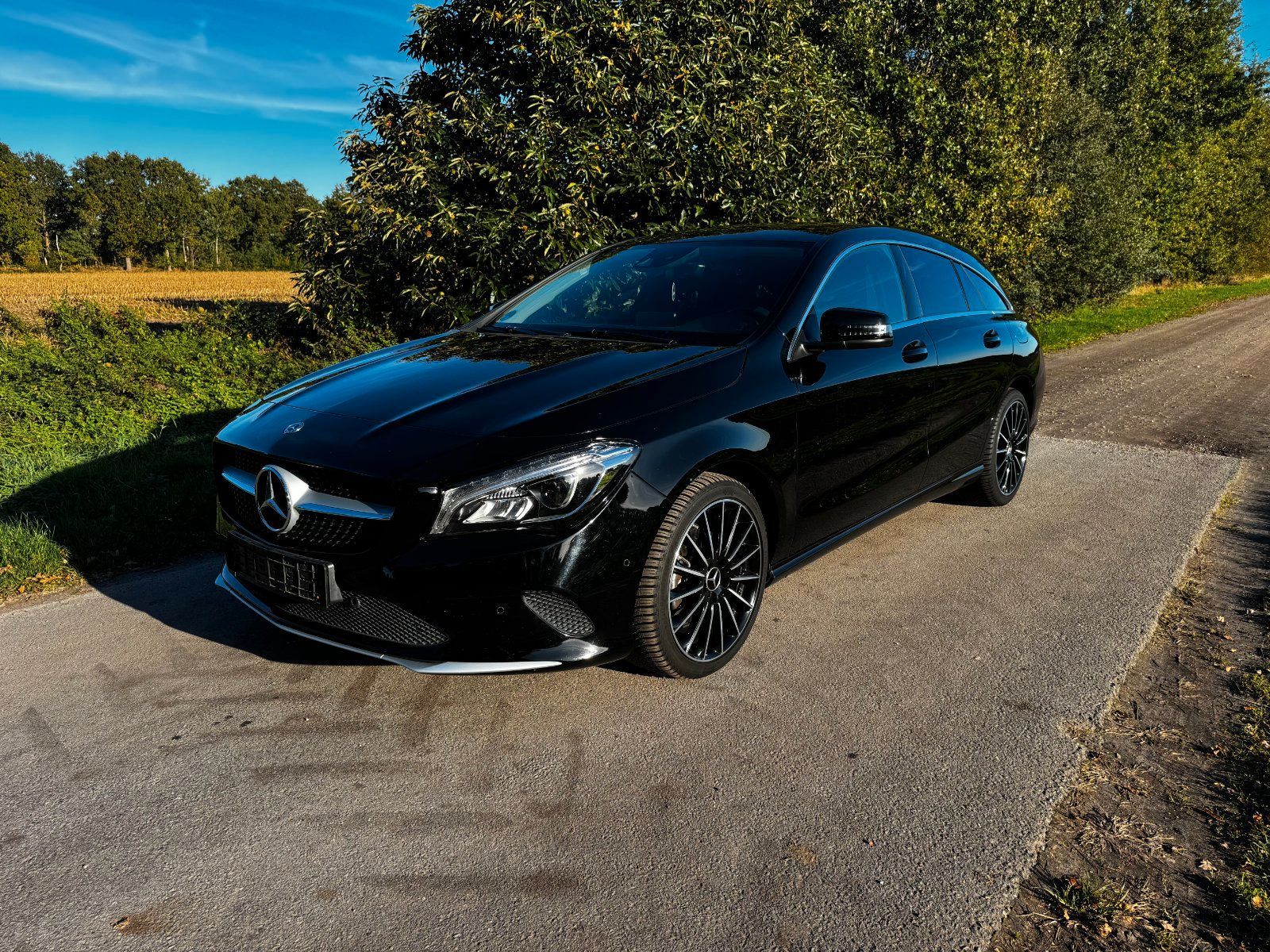 MERCEDES-BENZ Mercedes-Benz CLA 200 d Shooting Brake | T...