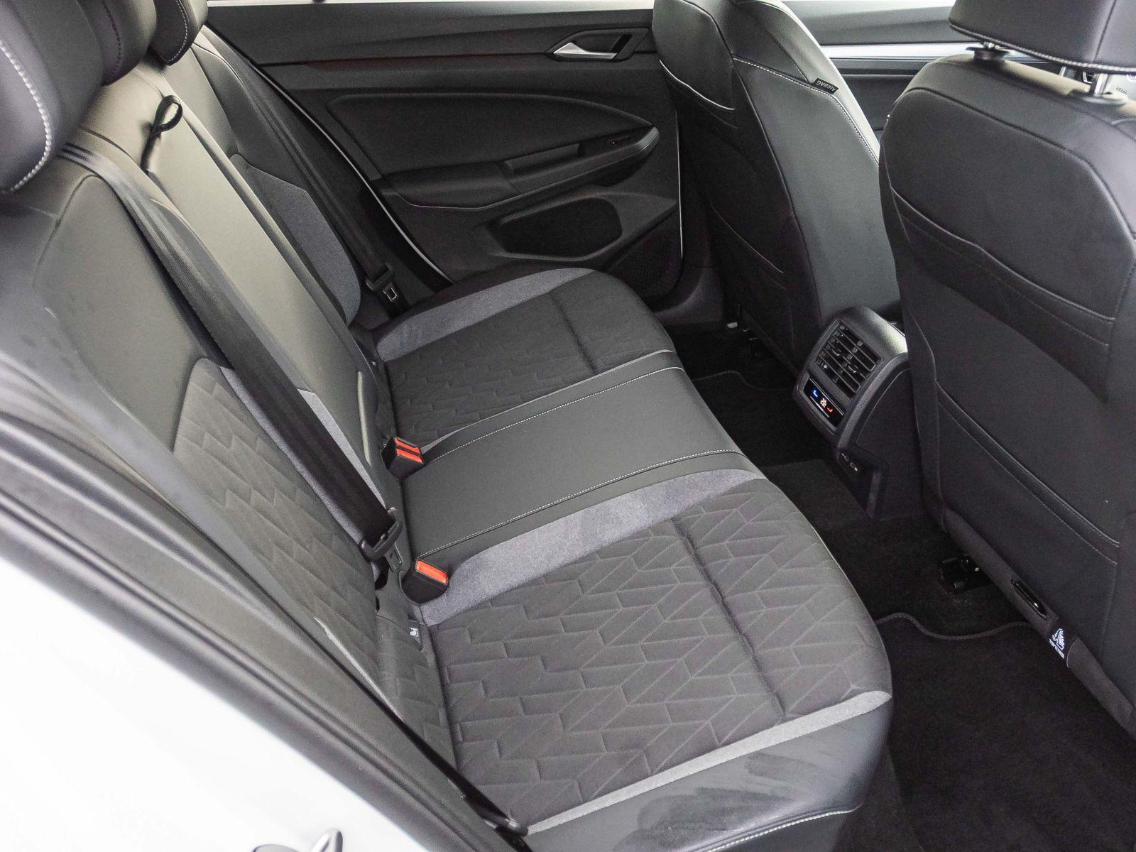 Volkswagen Golf VIII 1.5 eTSI Goal DSG Navi LED CarPlay ACC, миниатюра 16