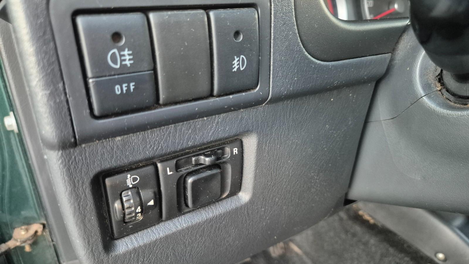 Suzuki Jimny 1.5 DDiS Comfort | 86 ch | BVM | Attelage | Vitres électriques | Rétroviseurs électriques