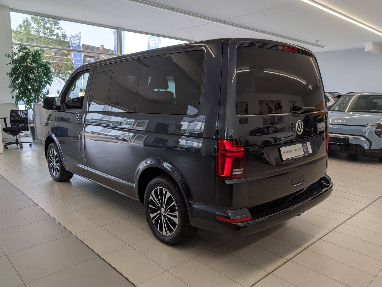 VW T6 Transporter T6.1 Transporter Multivan 2.0 TDI Comfortline – Bild 2