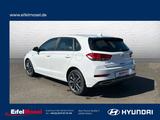Hyundai i30 1.5 Trend - mit Benzin-Antrieb: Weiß, Beheizbares Lenkrad