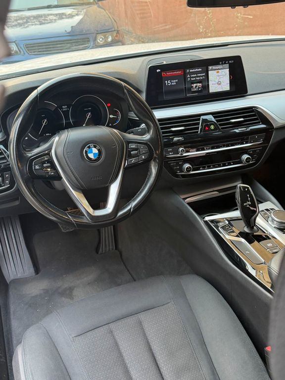 Image of BMW 520