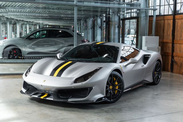 FERRARI 488 Pista