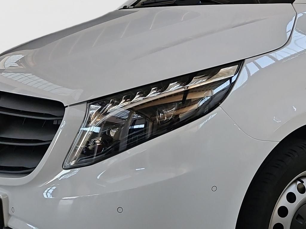 Fahrzeugabbildung Mercedes-Benz Vito 119 Kasten kompakt 4x4 LED Navi PTS RFK SHZ