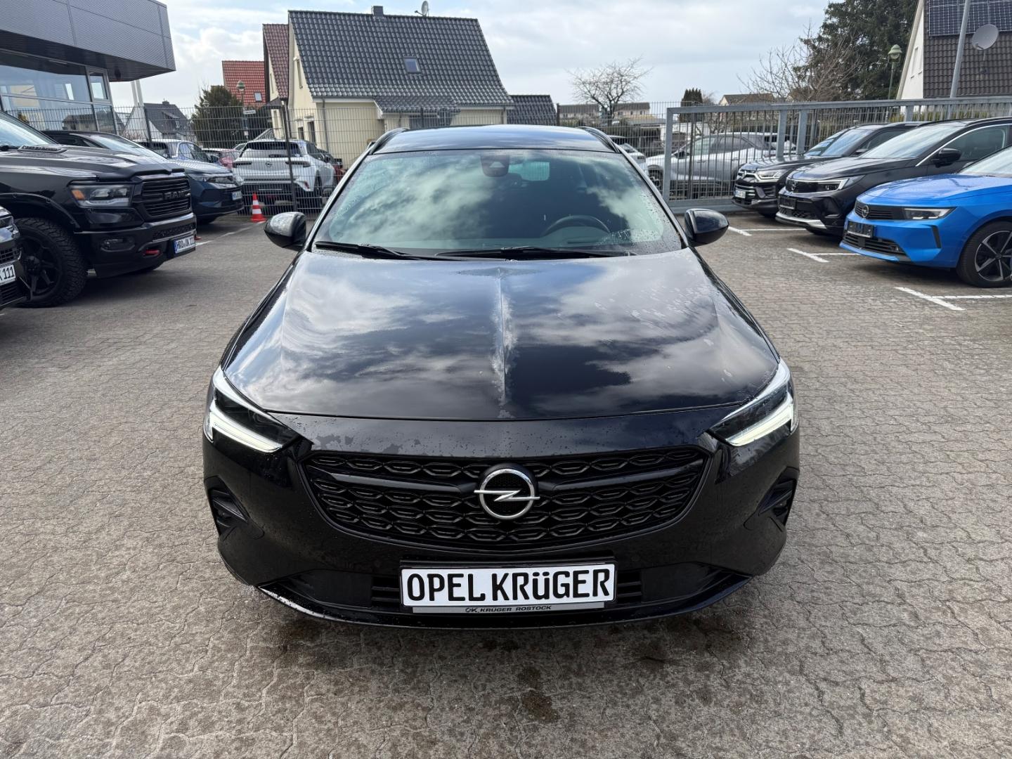 Opel Insignia B Sports Tourer Ultimate mit AHK