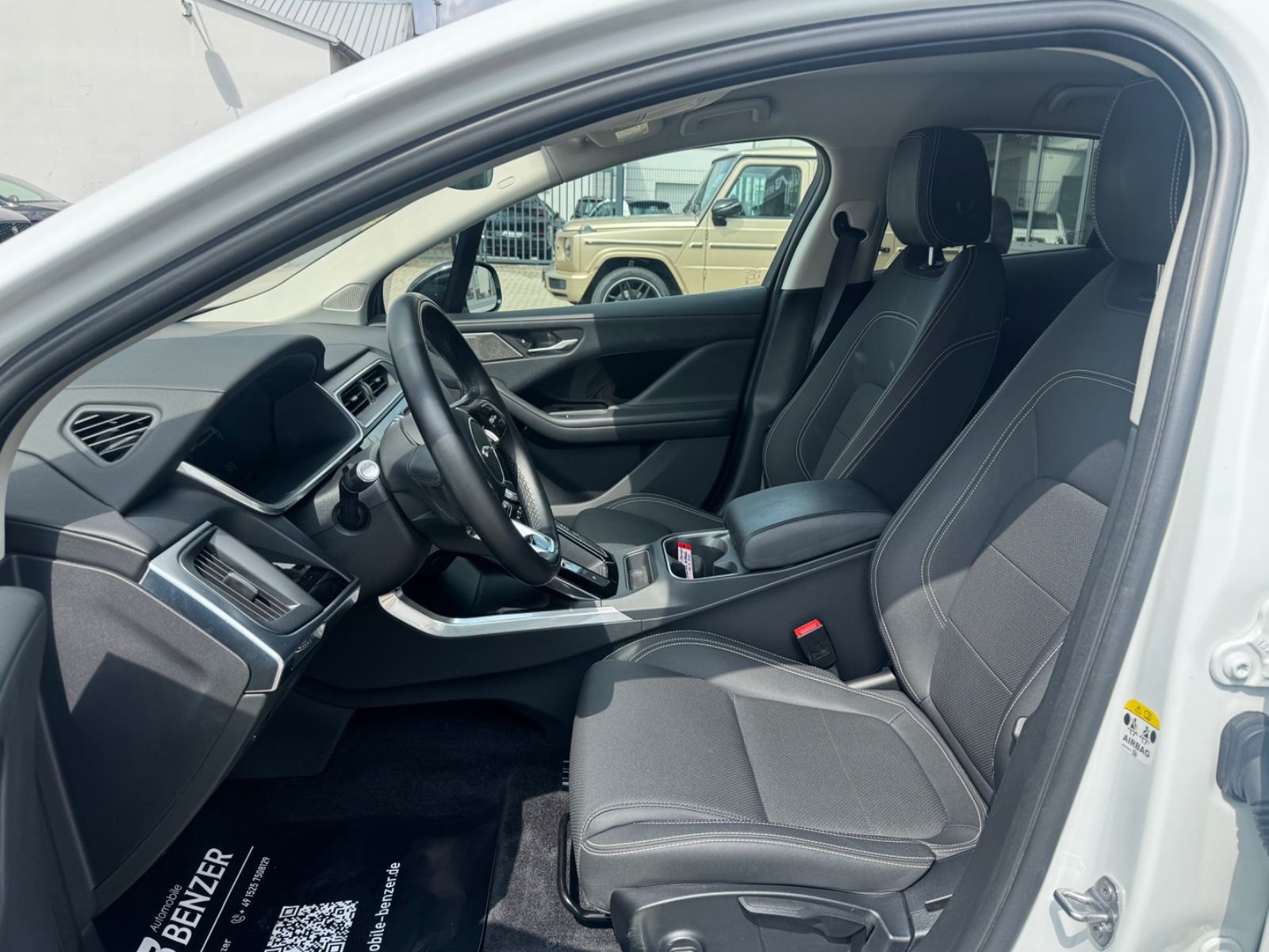 Fahrzeugabbildung Jaguar I-PACE 400 AWD/Black-Pack/CarPlay/MERIDIAN/89,6%