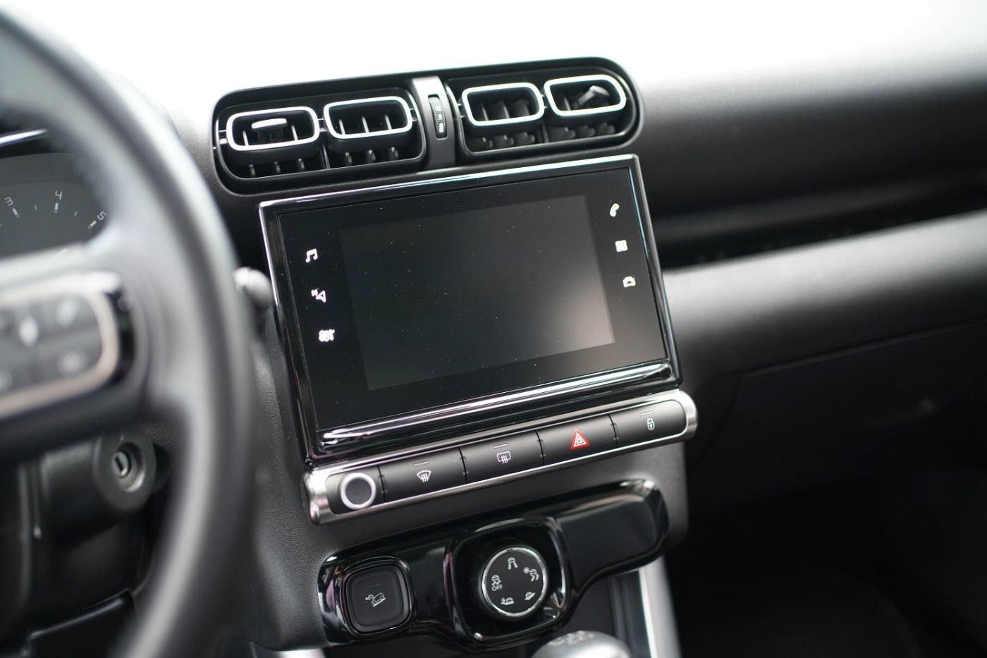 Fahrzeugabbildung Citroën C3 Aircross PureTech 110 Shine Schiebedach Navi