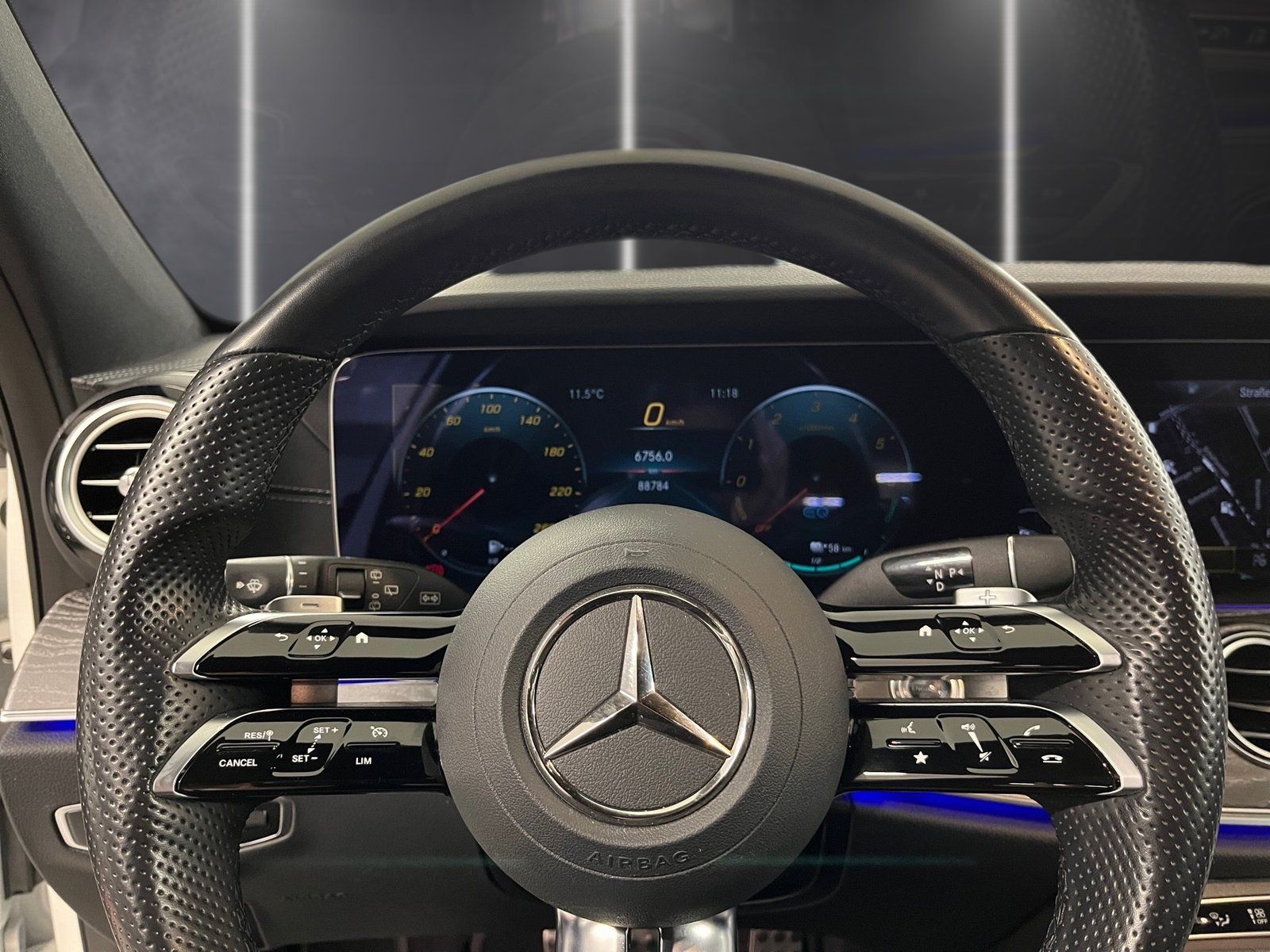 Fahrzeugabbildung Mercedes-Benz E 300 de T AMG*Burmester*MultiBeam*Totwink*Kam*