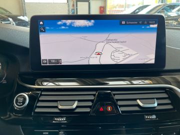 BMW 520 Touring 520 d *1.HAND*HUD*NAVI*KAM*LED*AHK*
