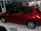 BMW 218 d Active Tourer  AUTOMATIK/ NAVI /PDC /CAM./ - BMW 2er Reihe mit Diesel-Antrieb: Kombi