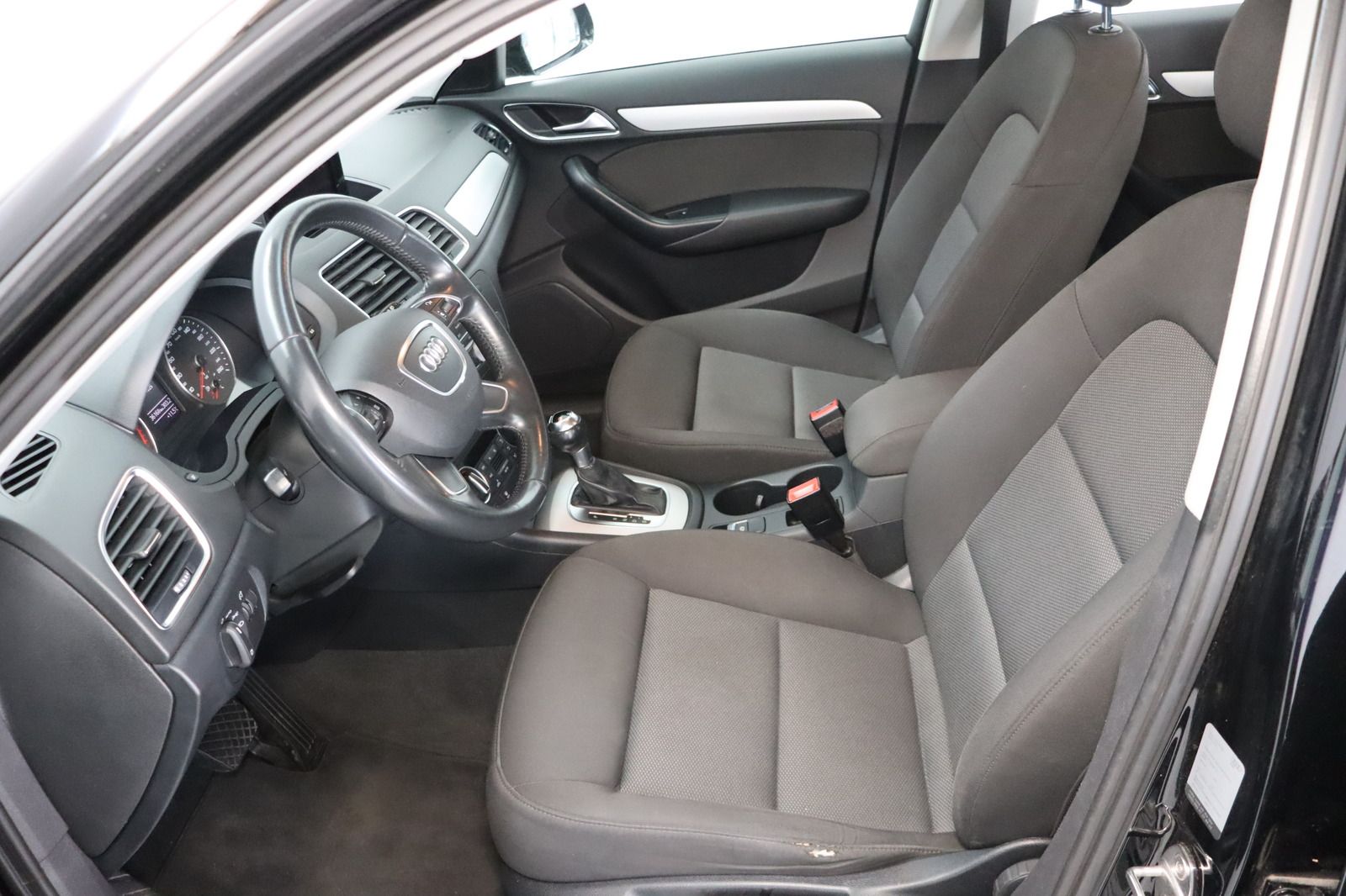 Fahrzeugabbildung Audi Q3 1.4TFSI * Sitzhzg. * PDC * Keyless