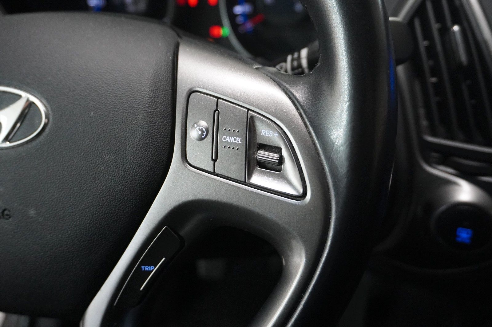 Fahrzeugabbildung Hyundai ix35 1.6 GDI FINALE LED/KLIMA/SHZ/PDC/TEMP./AHK
